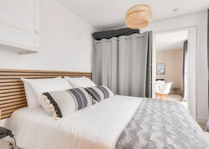 Jolie Maisonnette Avec Terrasse * La Baule